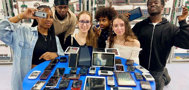 Students with outdated tech devices, courtesy of the Centre for Computing History (funded via Museums Association)